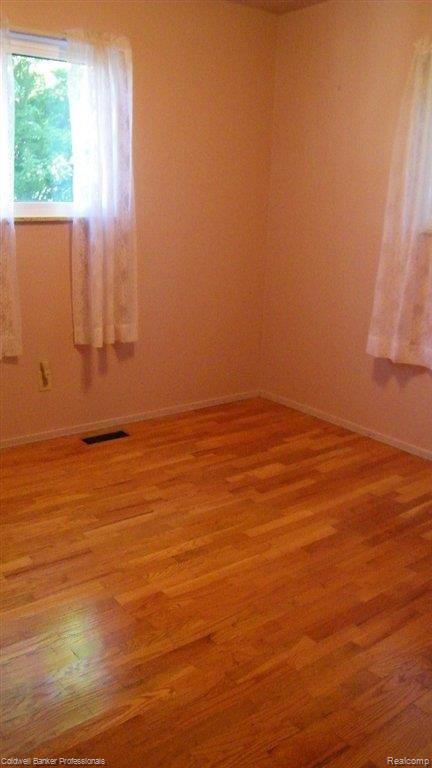 5318 Martus Road North Branch, MI 48461 - Photo 15 of 17 bedroom 1.jpg