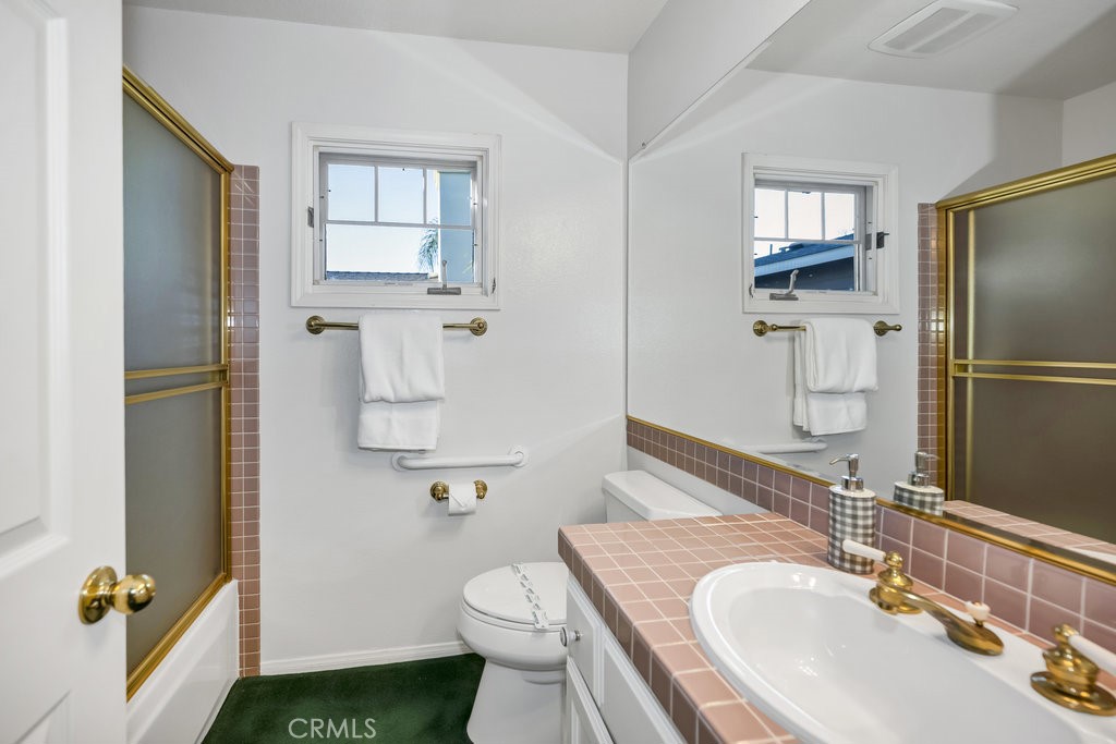 1151 Crowne Drive Pasadena, CA 91107 - Photo 32 of 42 View of upstairs hallway bathroom