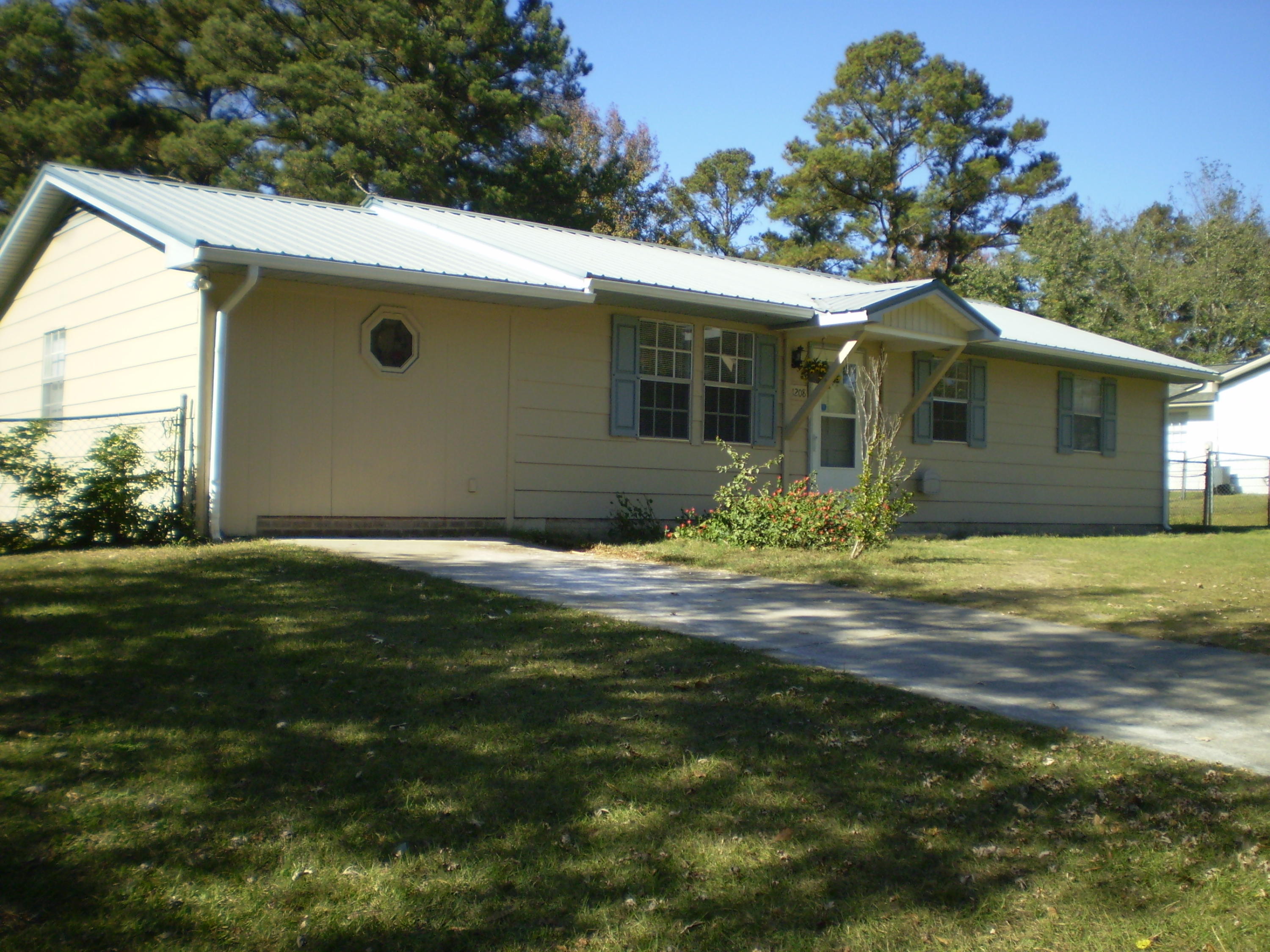 1208 Hemlock Street Rockingham, NC 28379 - Photo 16 of 16 PA280041