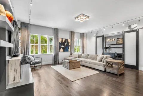 $1,095,000 | 200 Northeast 2nd Avenue, Unit 207, Delray Beach, FL 33444