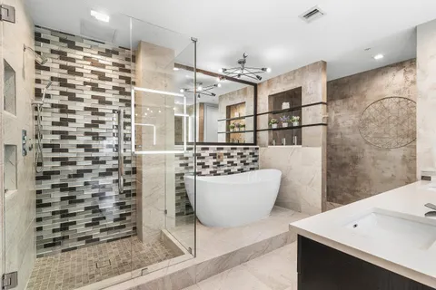 $1,095,000 | 200 Northeast 2nd Avenue, Unit 207, Delray Beach, FL 33444