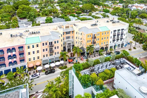 $1,095,000 | 200 Northeast 2nd Avenue, Unit 207, Delray Beach, FL 33444