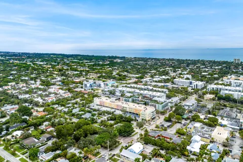 $1,095,000 | 200 Northeast 2nd Avenue, Unit 207, Delray Beach, FL 33444