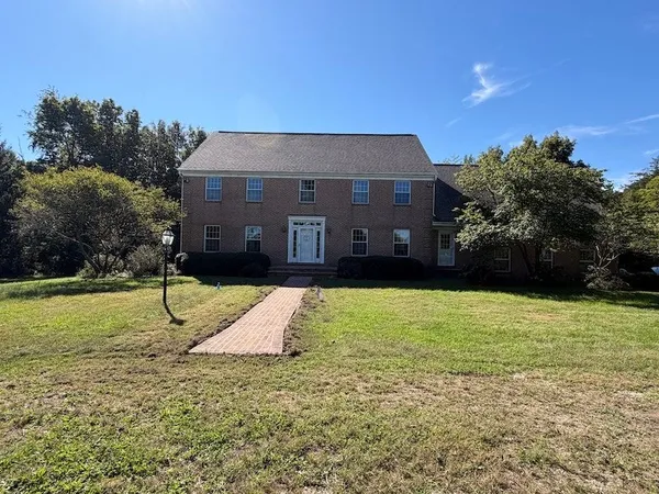 $968,800 | 14207 200 East Road, Fithian, IL 61844