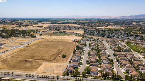 $675,000 | 53 Puffin Circle, Oakley, CA 94561