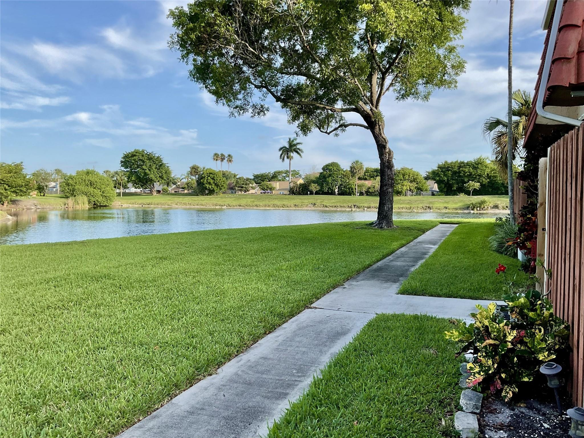 8376 Trent Court, Unit B Boca Raton, FL 33433 - Photo 3 of 49 Photo 3