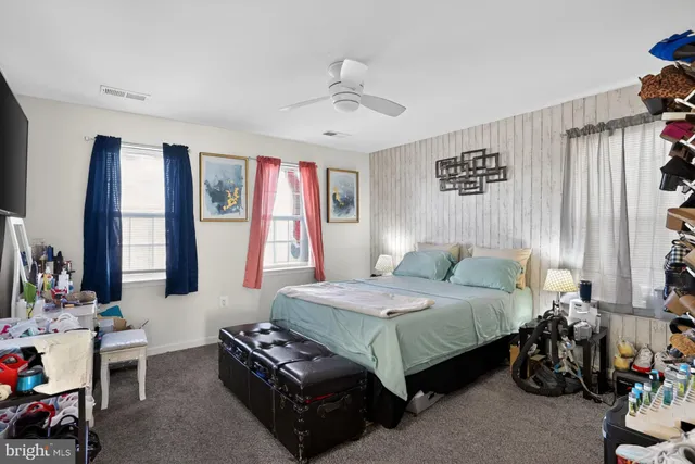 $499,999 | 433 Town Run Lane, Stephens City, VA 22655