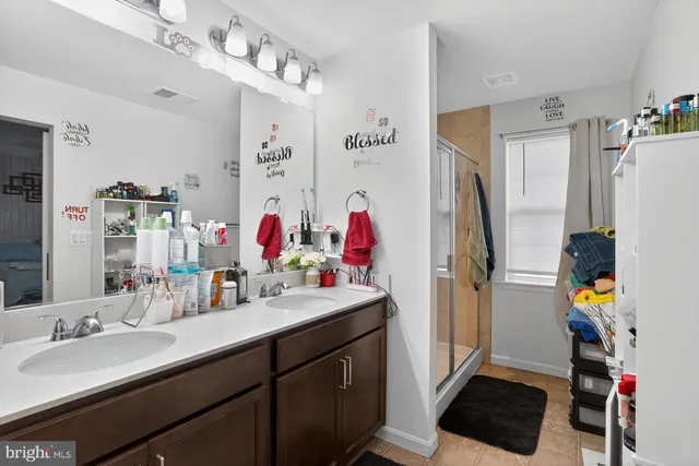 $499,999 | 433 Town Run Lane, Stephens City, VA 22655