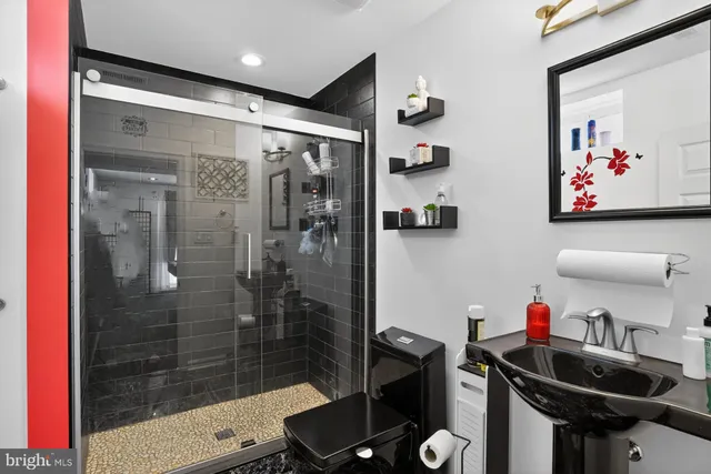 $499,999 | 433 Town Run Lane, Stephens City, VA 22655