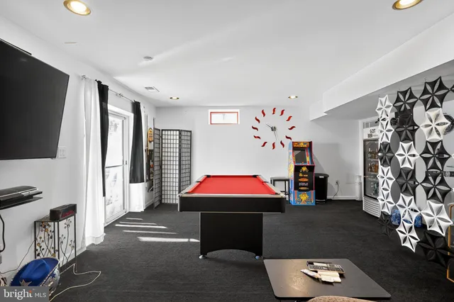 $499,999 | 433 Town Run Lane, Stephens City, VA 22655