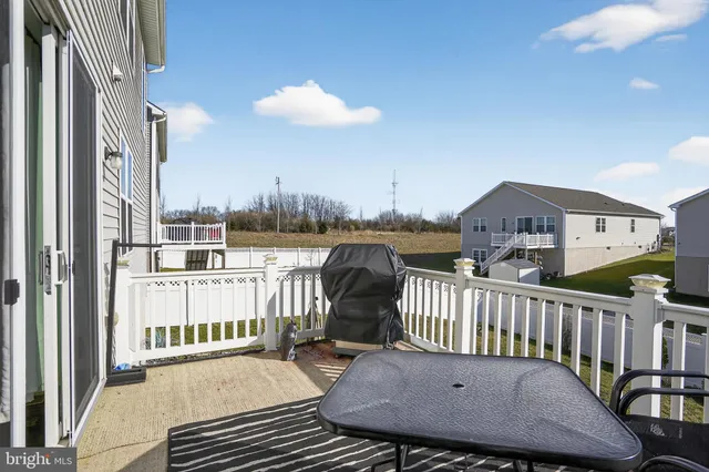 $499,999 | 433 Town Run Lane, Stephens City, VA 22655