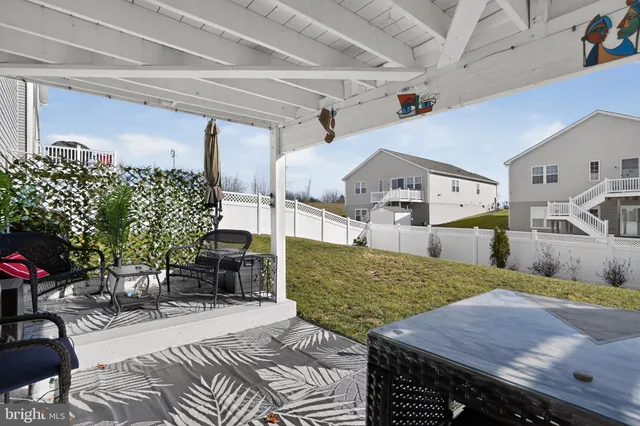 $499,999 | 433 Town Run Lane, Stephens City, VA 22655