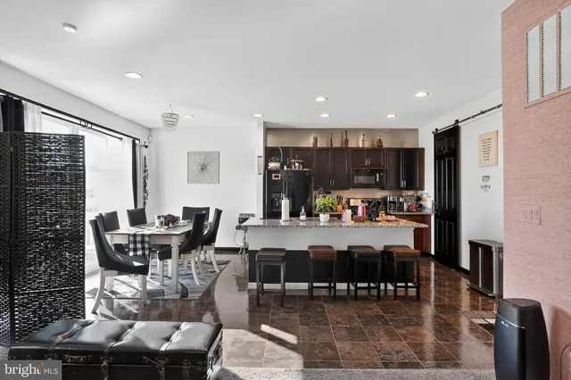 $499,999 | 433 Town Run Lane, Stephens City, VA 22655