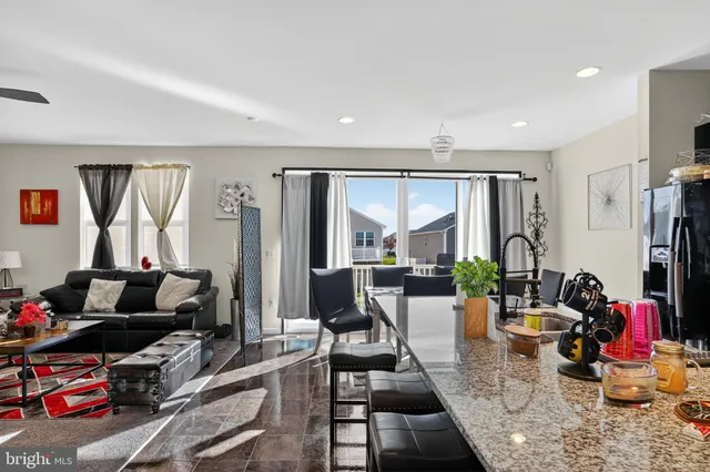 $499,999 | 433 Town Run Lane, Stephens City, VA 22655