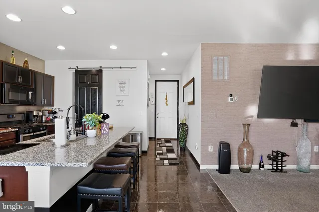 $499,999 | 433 Town Run Lane, Stephens City, VA 22655