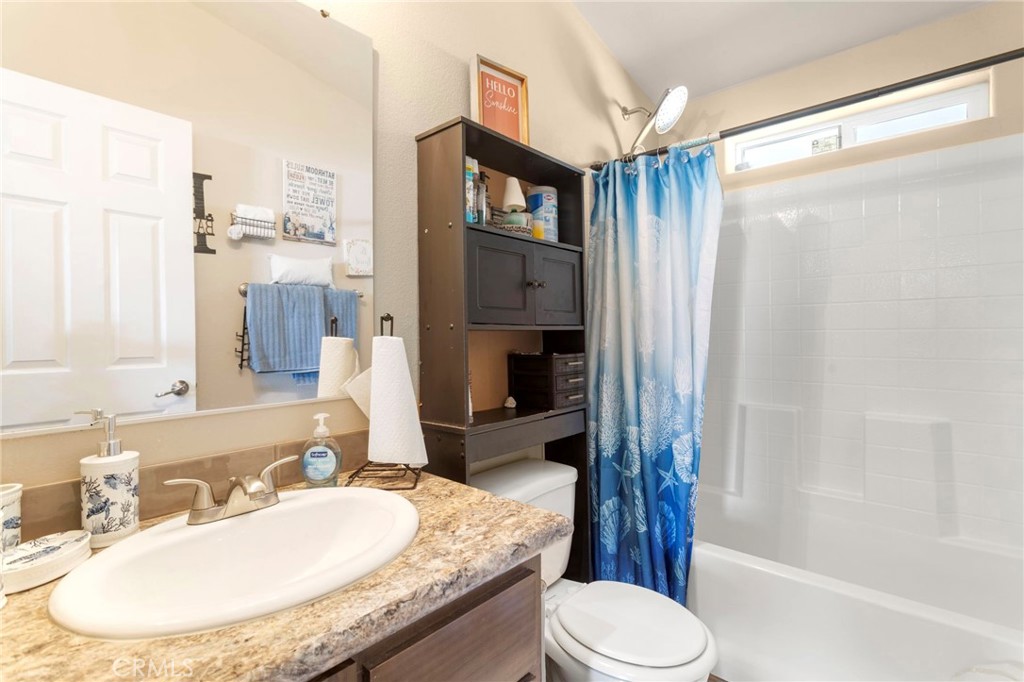 22241 Nisqually Road, Unit 103 Apple Valley, CA 92308 - Photo 20 of 34
