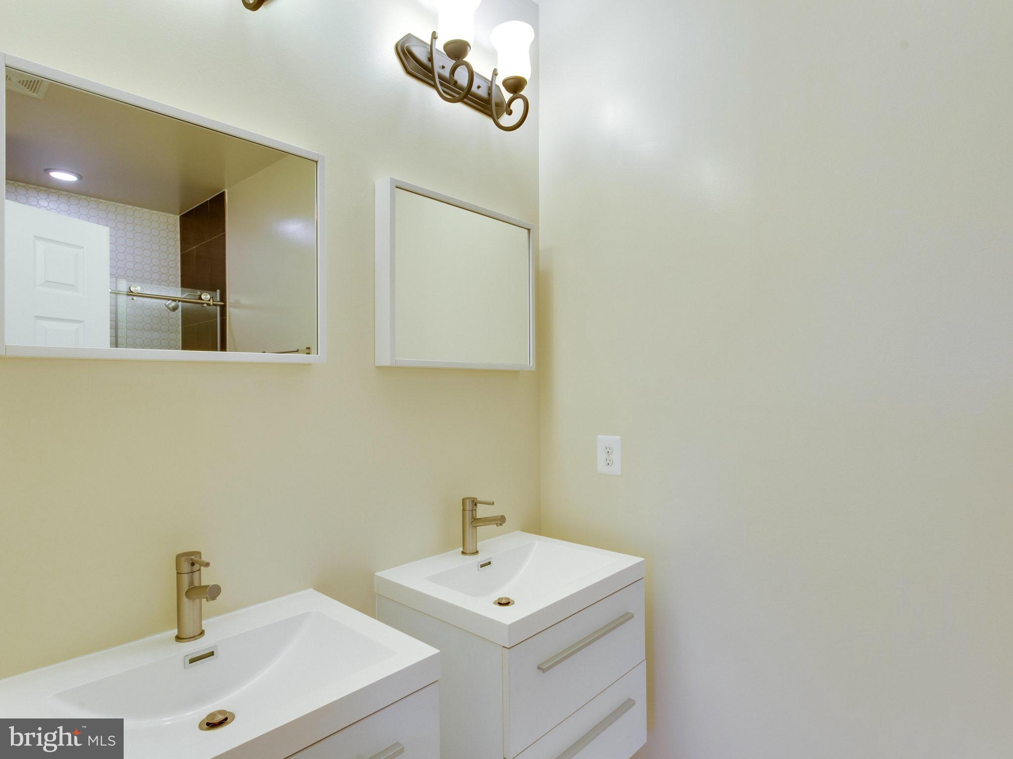 1438 Morris Road Southeast Washington, DC 20020 - Photo 19 of 25 Bath (Master)