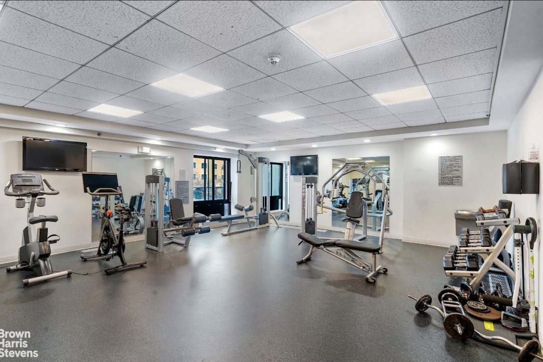 775 Lafayette Avenue, Unit 8B Brooklyn, NY 11221 - Photo 25 of 27 a view of a room with gym equipment