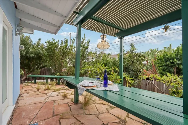 a picture of flowers