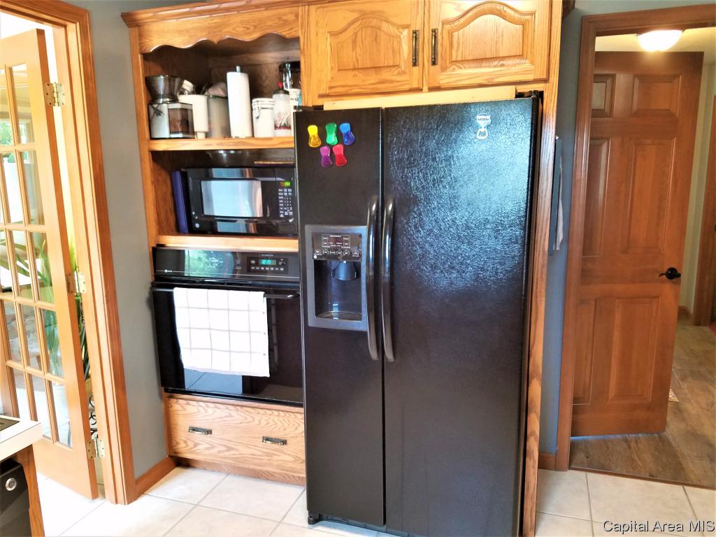 3986 Rochester Road Springfield, IL 62712 - Photo 18 of 36