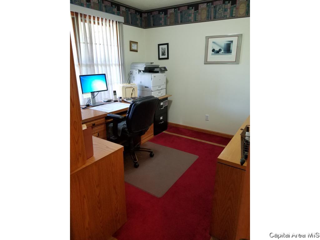 3986 Rochester Road Springfield, IL 62712 - Photo 24 of 36
