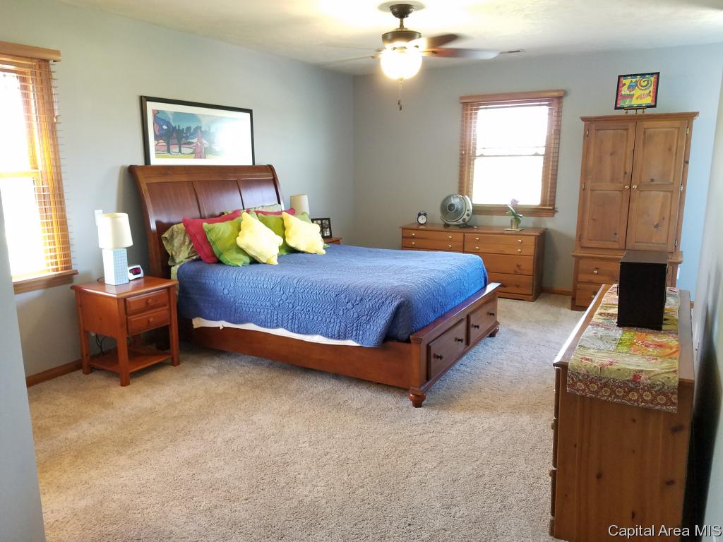 3986 Rochester Road Springfield, IL 62712 - Photo 28 of 36