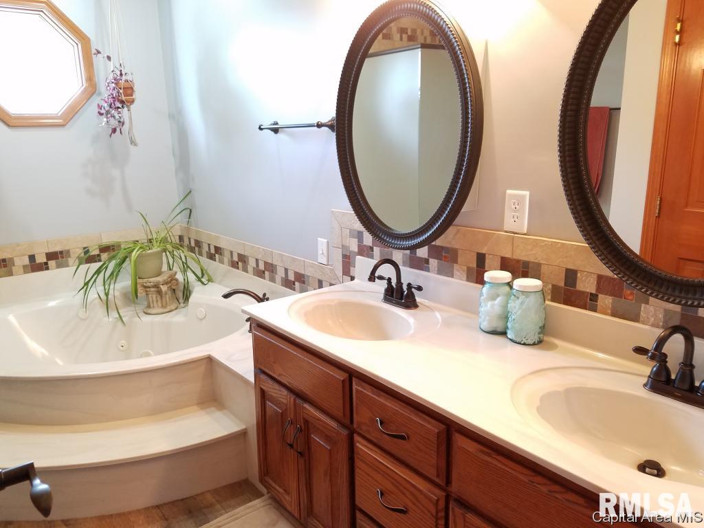 3986 Rochester Road Springfield, IL 62712 - Photo 30 of 36