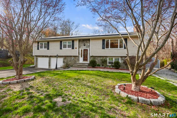 $625,000 | 40 Winthrop Place, Monroe, CT 06468