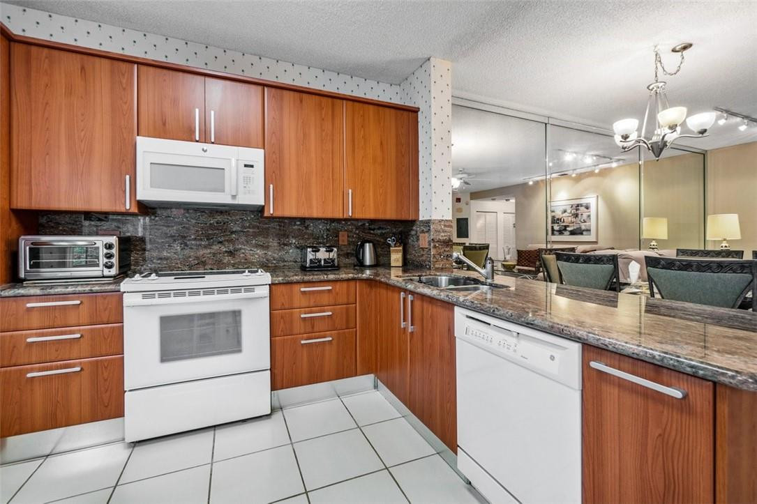 6566 Via Regina Boca Raton, FL 33433 - Photo 11 of 26 Photo 11