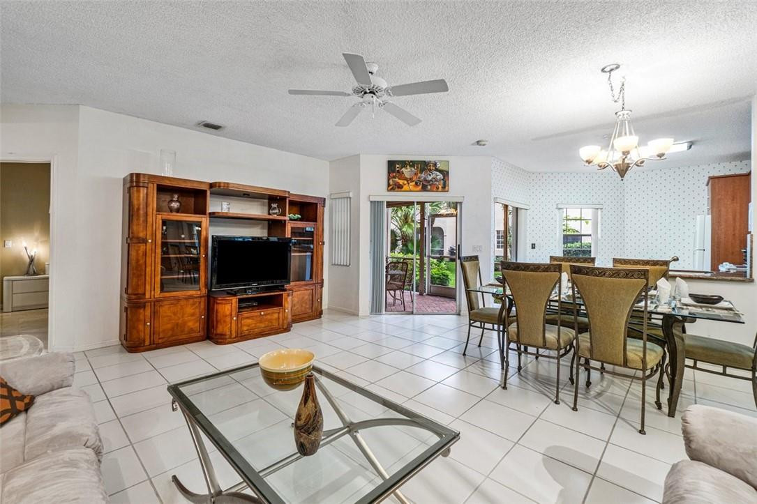 6566 Via Regina Boca Raton, FL 33433 - Photo 9 of 26 Photo 9