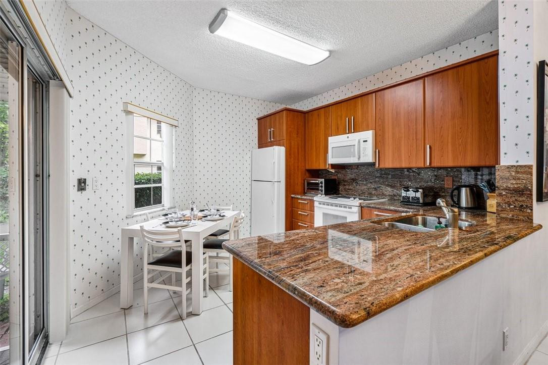 6566 Via Regina Boca Raton, FL 33433 - Photo 10 of 26 Photo 10