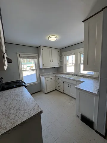 $2,400 | 261 Litchfield Street, Leominster, MA 01453