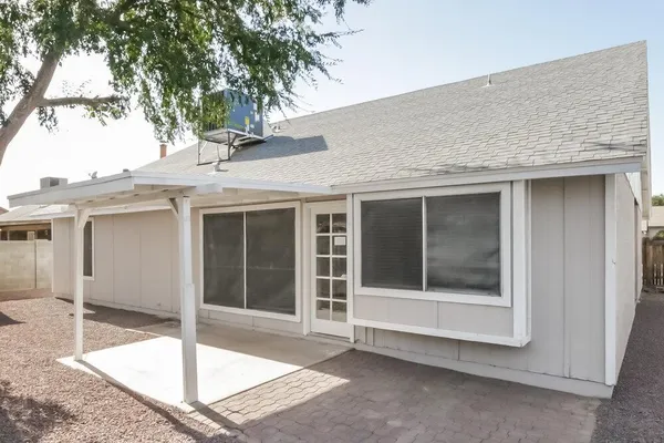 $2,165 | 7211 West Krall Street, Glendale, AZ 85303