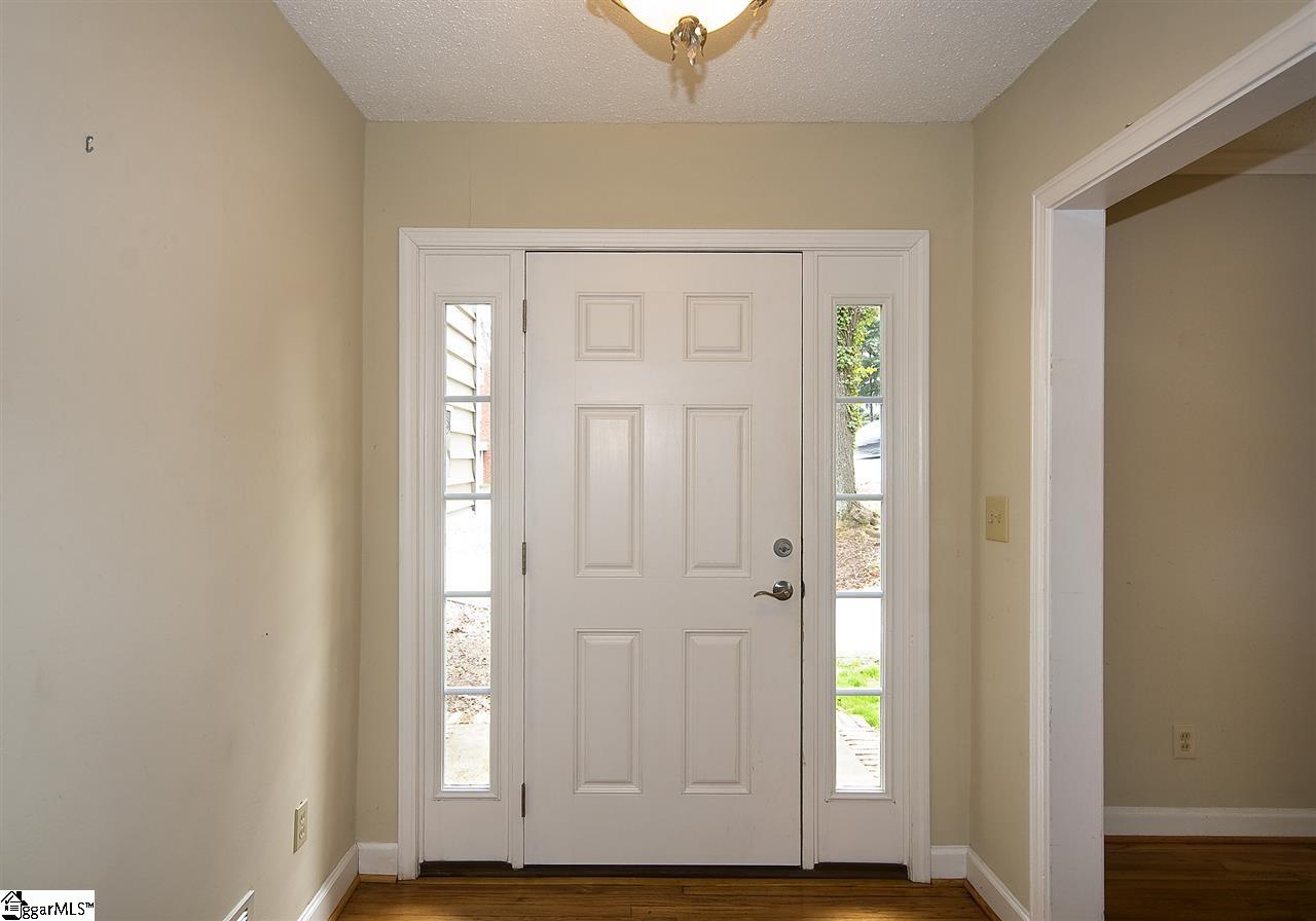 413 East Faris Road Greenville, SC 29605 - Photo 8 of 17 Gallery Image 8