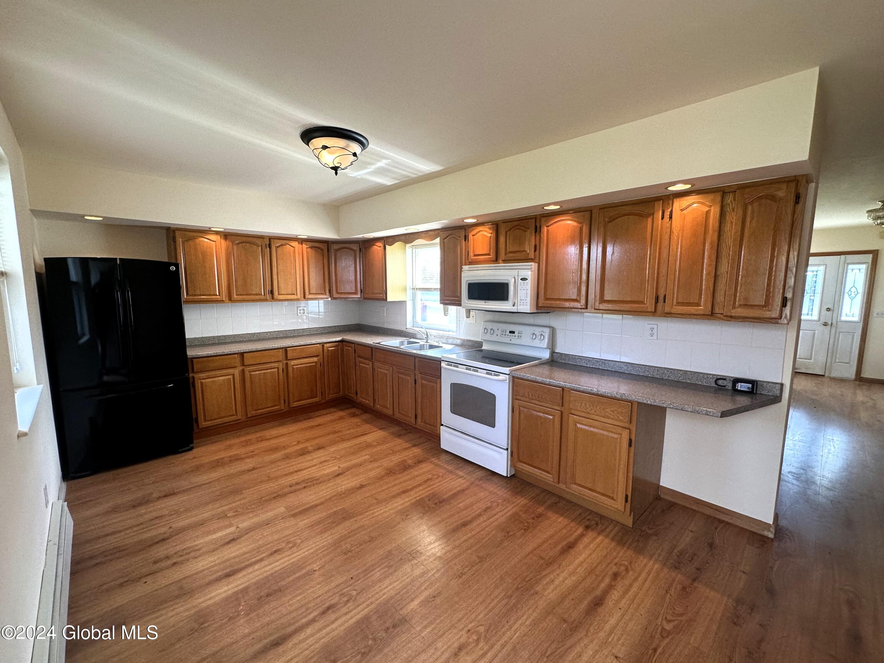 572 County Rte 403 Westerlo, NY 12083 - Photo 6 of 29 04
