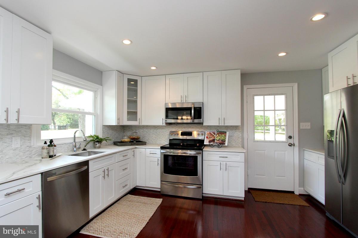 4410 Henderson Road Temple Hills, MD 20748 - Photo 13 of 30 Kitchen