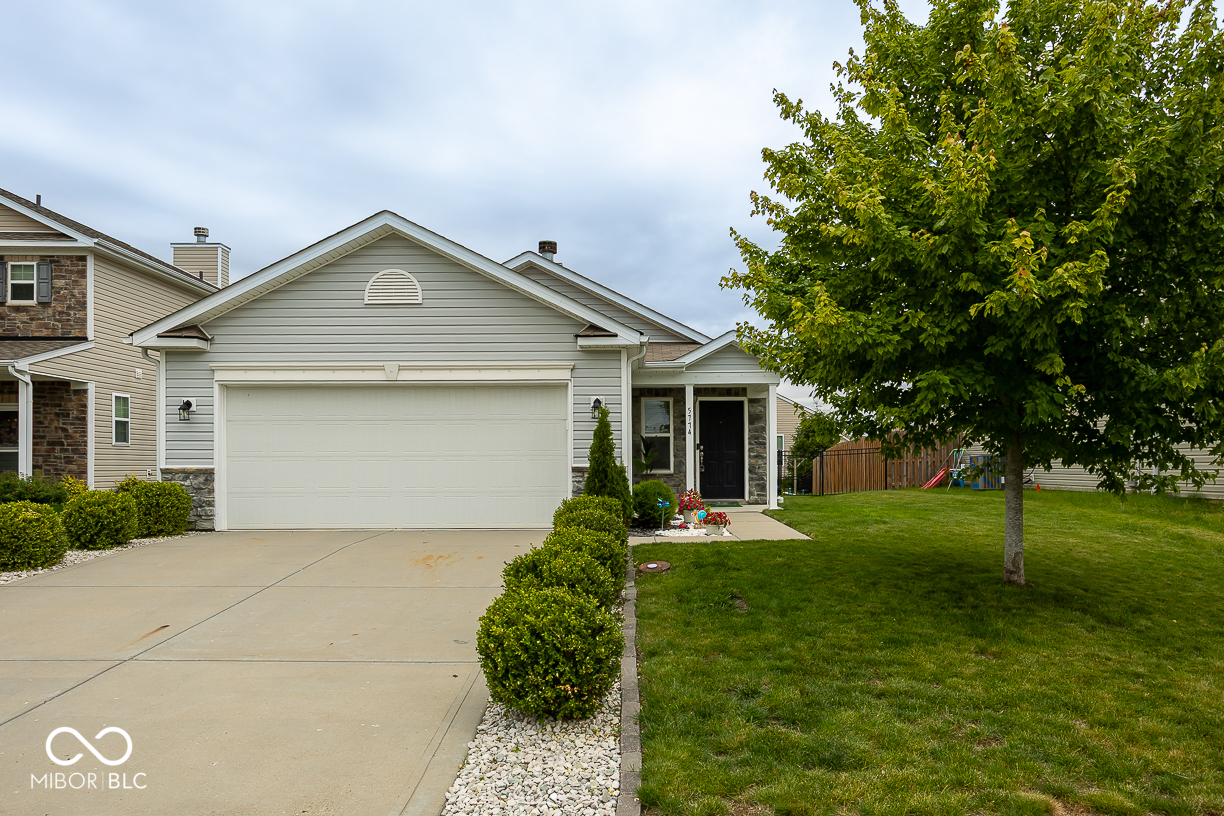 5774 White Pine Road Whitestown, IN 46075 - Photo 1 of 29