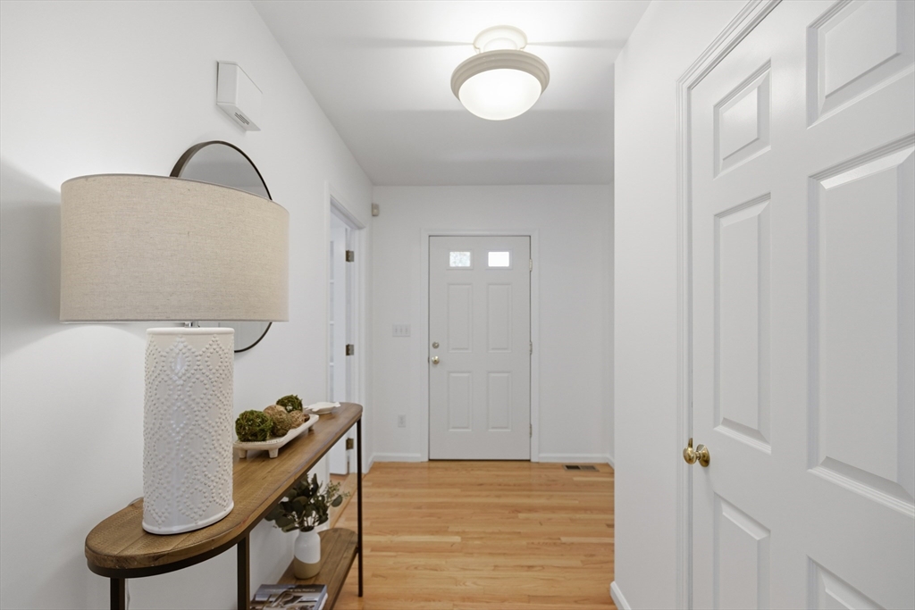 81 Parish Road Needham, MA 02494 - Photo 16 of 34