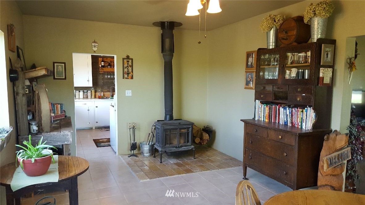 719 Tennessee Road Winlock, WA 98596 - Photo 5 of 19