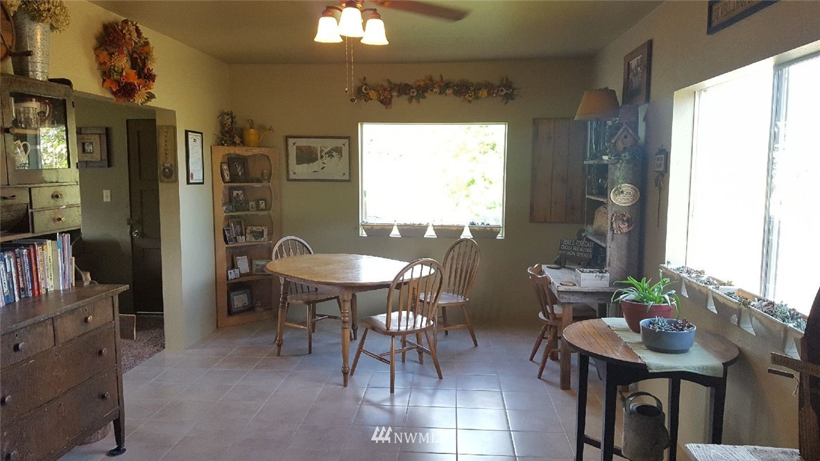 719 Tennessee Road Winlock, WA 98596 - Photo 9 of 19
