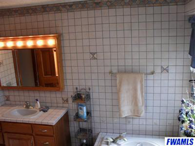 1234 Woodridge Drive Decatur, IN 46733 - Photo 17 of 30 Gallery Image 17
