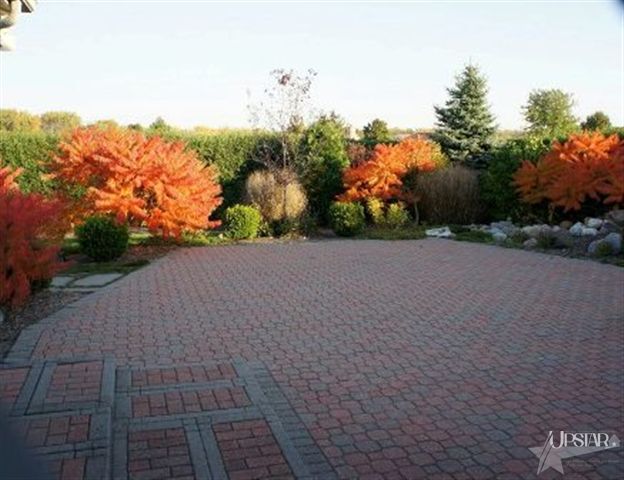 1234 Woodridge Drive Decatur, IN 46733 - Photo 3 of 30 Gallery Image 3