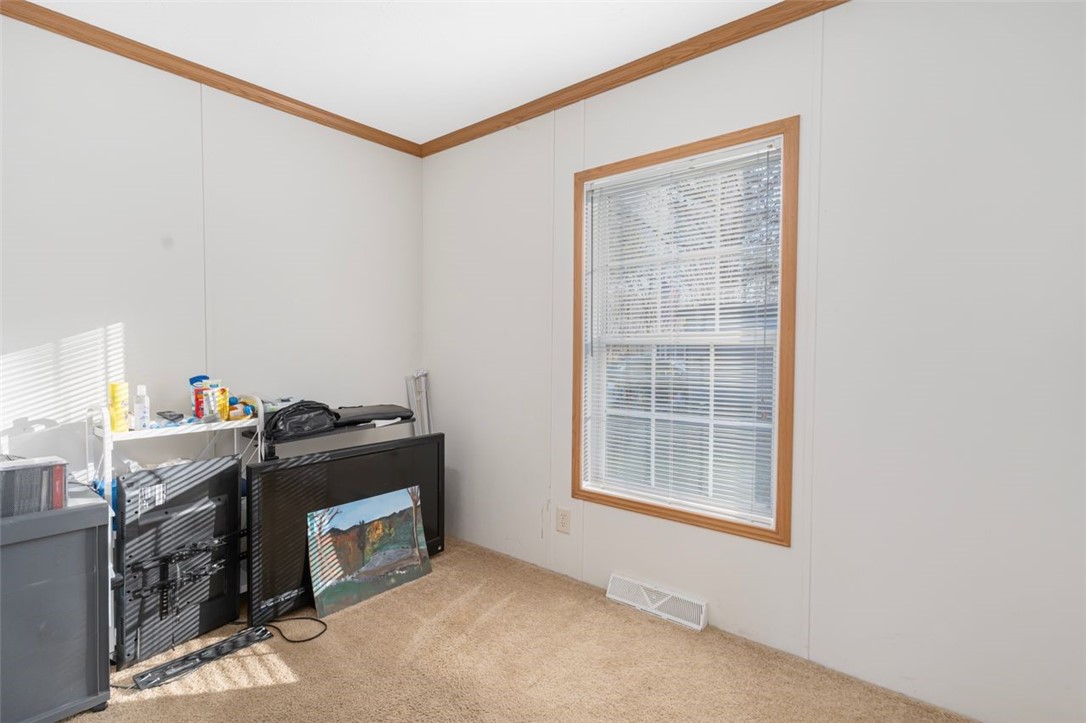 40 Leisure Way Coventry, RI 02816 - Photo 12 of 24