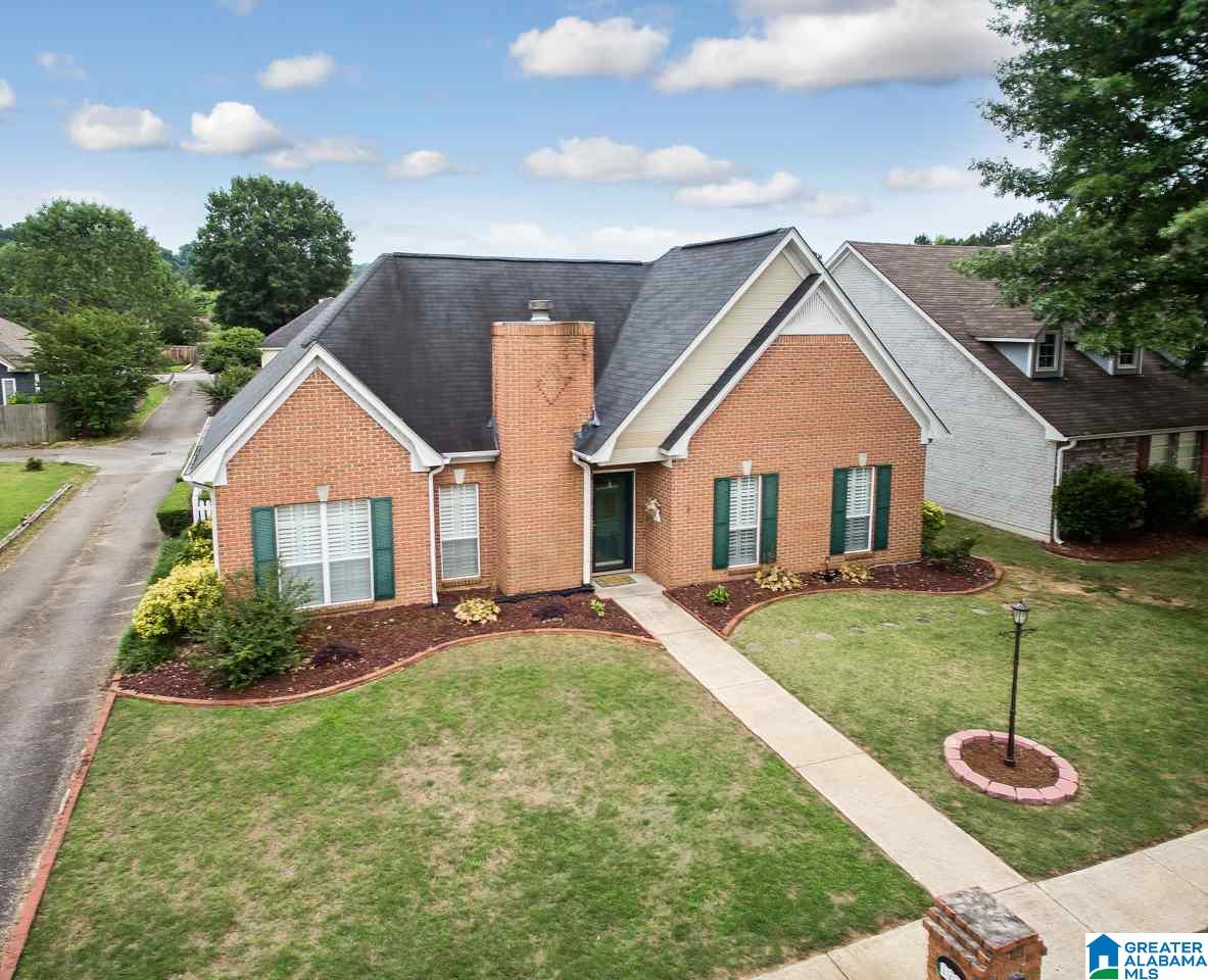 119 Stratshire Lane Pelham, AL 35124 - Photo 3 of 34