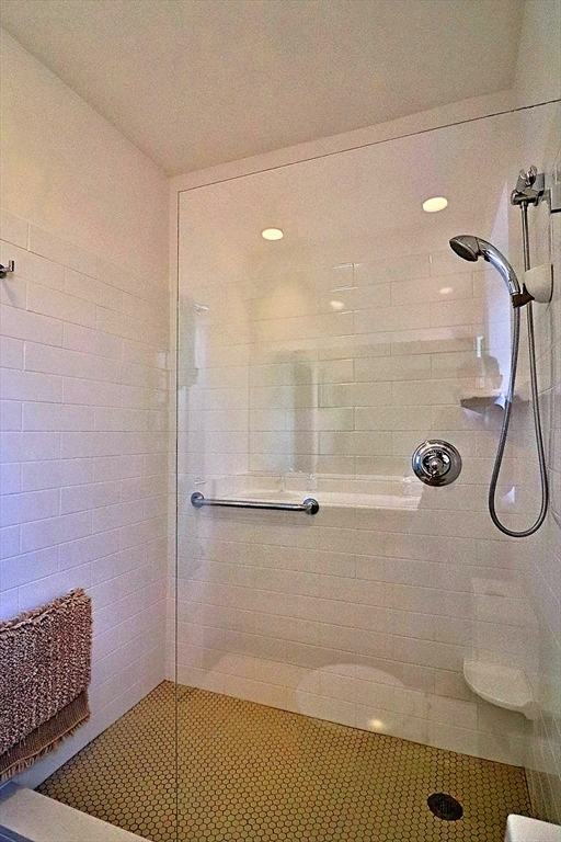 141 Beaconsfield Road, Unit 3 Brookline, MA 02445 - Photo 18 of 33