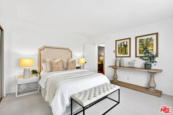 $690,000 | 914 Lincoln Boulevard, Unit 207, Santa Monica, CA 90403
