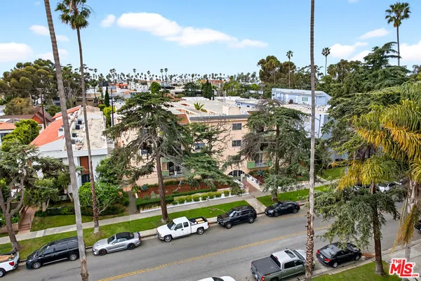 $690,000 | 914 Lincoln Boulevard, Unit 207, Santa Monica, CA 90403