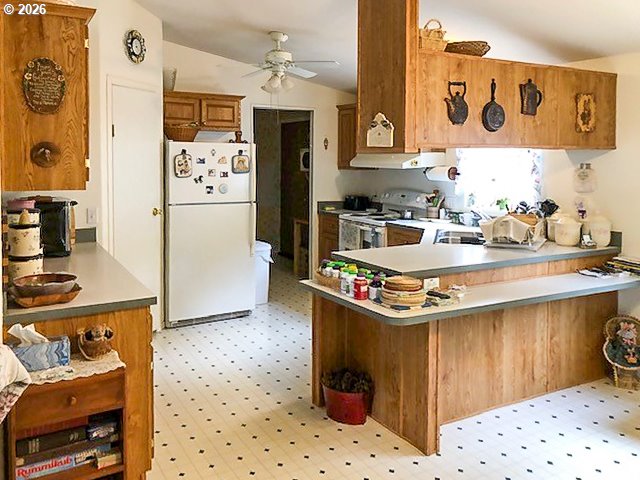 5956 Buckhorn Road Roseburg, OR 97470 - Photo 7 of 42