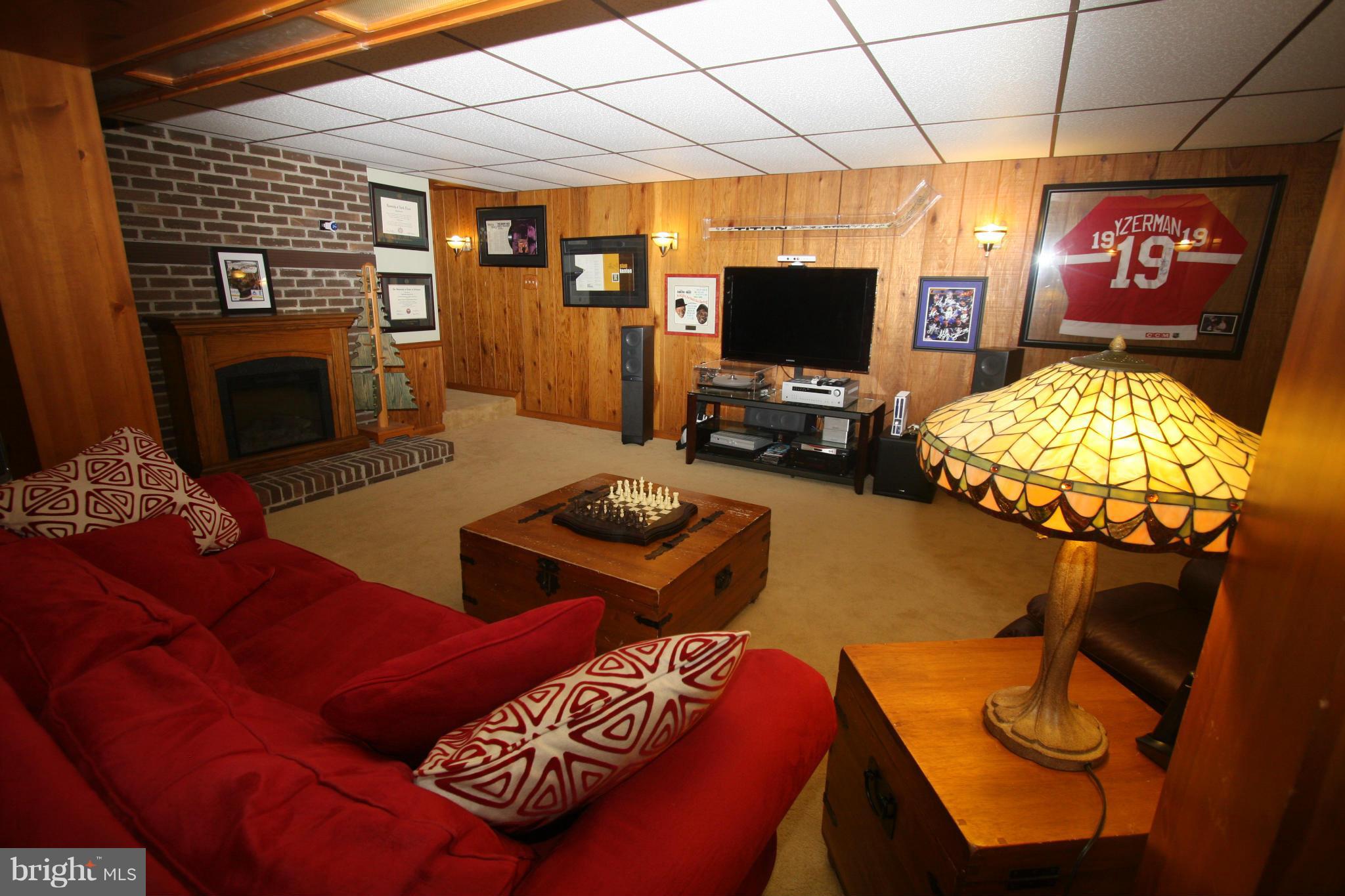 6207 New London Road New Market, MD 21774 - Photo 24 of 30 Great Place to Gather Friends