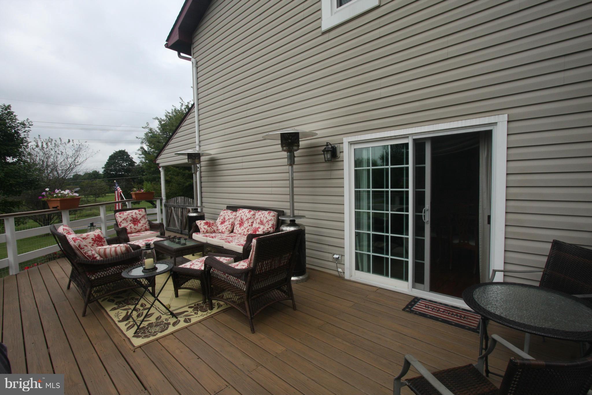 6207 New London Road New Market, MD 21774 - Photo 26 of 30 Large Custom Deck